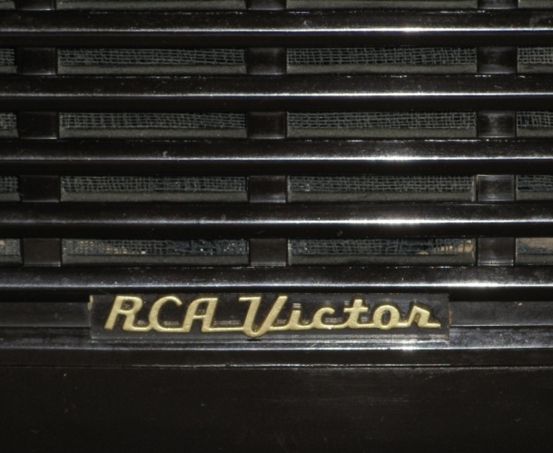 Closeup of Front RCA Victor Label